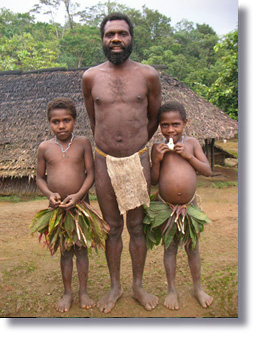 Marakai chief Moli-Sula & daughers